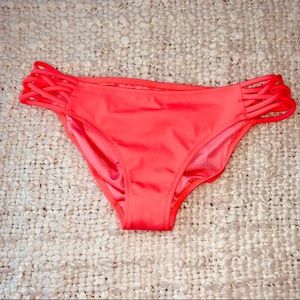 Pink by Victoria’s Secret bikini bottoms 🎀